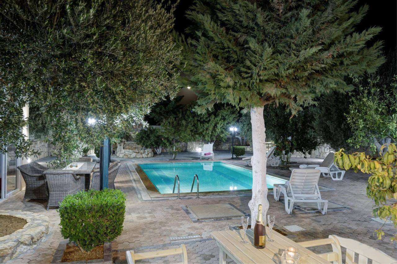 Marakis Villas Kavrokhorion Exterior photo